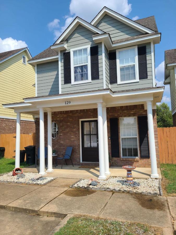Вилла Cozy House Near Ole Miss & M-Trade! Оксфорд Экстерьер фото
